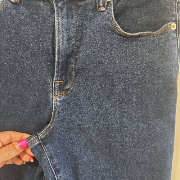 GOOD AMERICAN GLC941T1, Crop Jean, 5 Pkt. 6/28, EUC - Picture 4 of 9